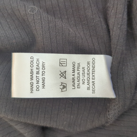 Doe & Rae - Size Medium - Picture 7 of 7